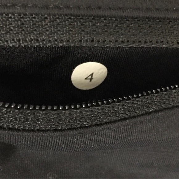 (SOLD) LULULEMON Run Pace Setter Skirt Black 4 - Picture 3 of 6